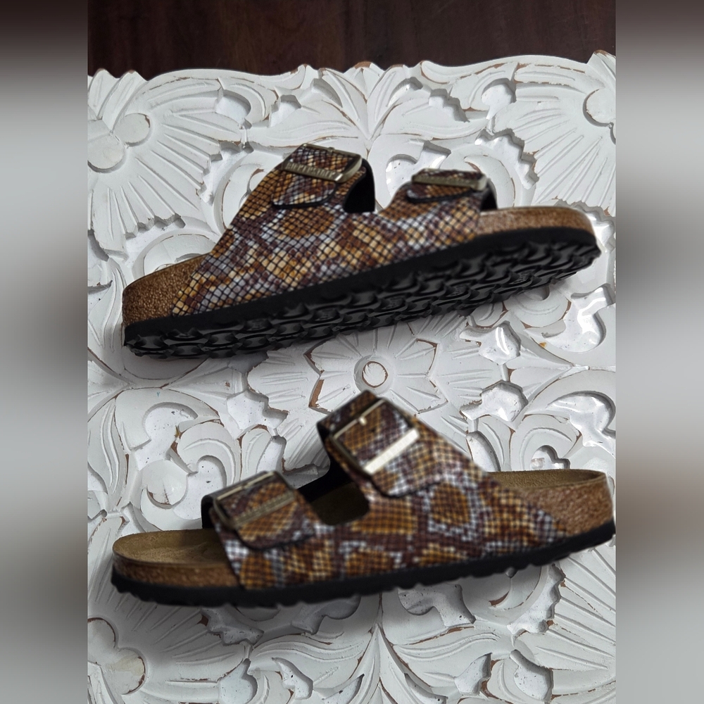 Authentic Birkenstock Womens Slide Size 8 - Picture 8 of 10
